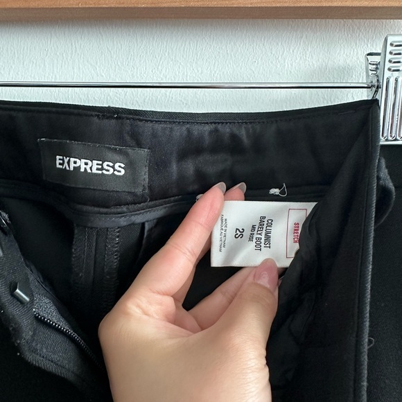 Express Columnist Barely Boot Mid Rise size 2 short - Picture 4 of 4